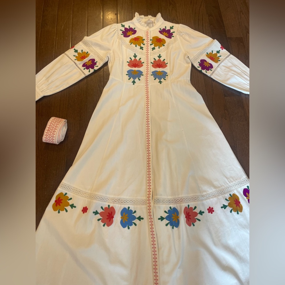 Sezane Georgia Dress. Size 34. Floral Embroidered Maxi Dress. White blue purple - Picture 6 of 9